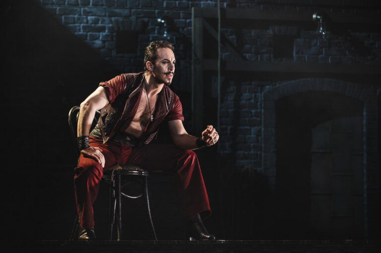 Stage MOULIN ROUGE con ELIA LO TAURO - CMT Musical